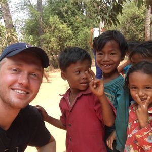 Meet your Posher, Simon